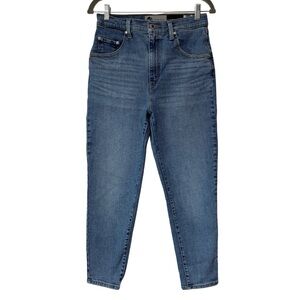 {Levi's} "Silvertab Mom Jean" Cheeky Tapered Straight Leg Stretch Denim Jeans